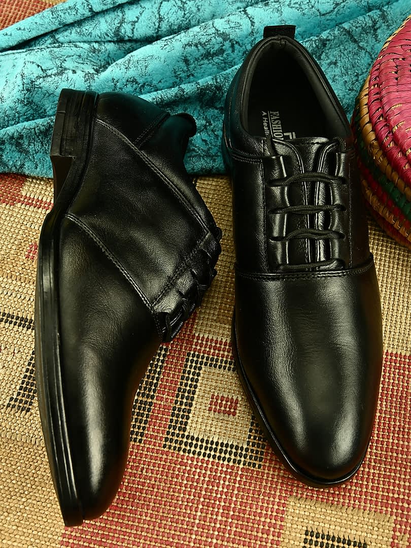 fashion victim Men Black Solid Leather Formal Oxfords Top Sellers